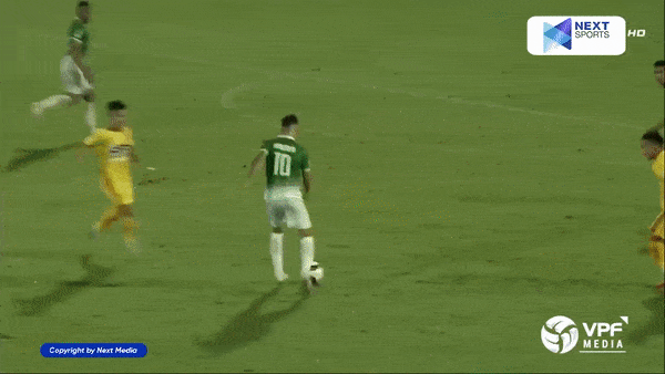 Bình Định vs Thanh Hóa 4-0: Thủ thành Văn Lâm tỏa sáng, Rafelson xuất thần cú hattrick, Hendrio góp công chiến thắng 4 sao giành vé chung kết Cúp Quốc gia 2022