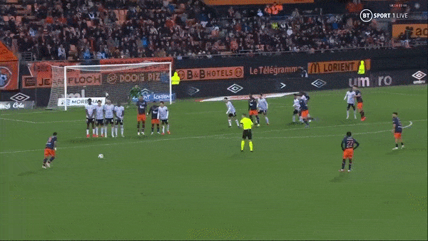 Lorient vs Montpellier 0-2: Tedy Savanier đá phạt siêu phẩm phút thứ 3, Elye Wahi chốt hạ chiến thắng dễ dàng