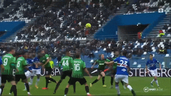 Sassuolo vs Sampdoria 1-2: Gabbiadini volley, Augello nhân đôi tỷ số, Berardi ghi bàn danh dự trên chấm penalty
