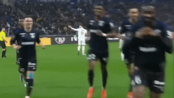 Lyon vs Strasbourg 1-2: Jean-Eudes Aholou mở bàn, Habib Diallo nhân đôi tỷ số, Alexandre Lacazette lập công phút bù giờ