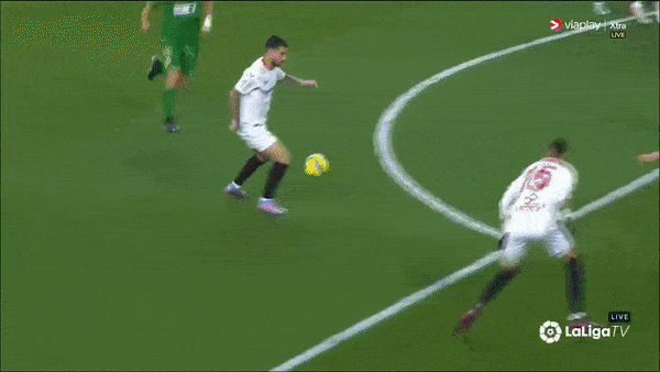 Sevilla vs Elche 3-0: Youssef En-Nesyri tỏa sáng cú đúp bàn thắng, Marcos Acuna ấn định chiến thắng tuyệt đối