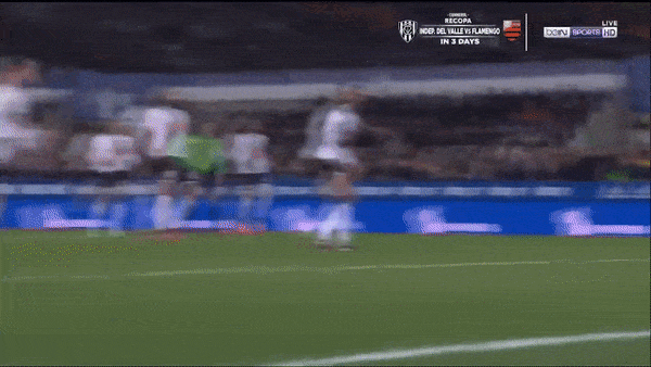 Strasbourg vs Angers 2-1: Habib Diallo xuất thần lập cú đúp, Nabil Bentaleb chỉ rút ngắn tỷ số trên chấm penalty