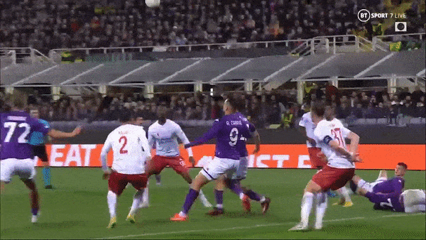Fiorentina vs Sivasspor 1-0: Antonin Barak volley ghi bàn duy nhất, Fiorentina chiếm lợi thế trận lượt về