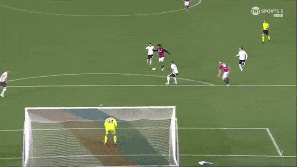 Bologna vs Lazio 1-0: Joshua Zirkzee dọn cỗ, Lewis Ferguson chớp nhoáng hạ Lazio 