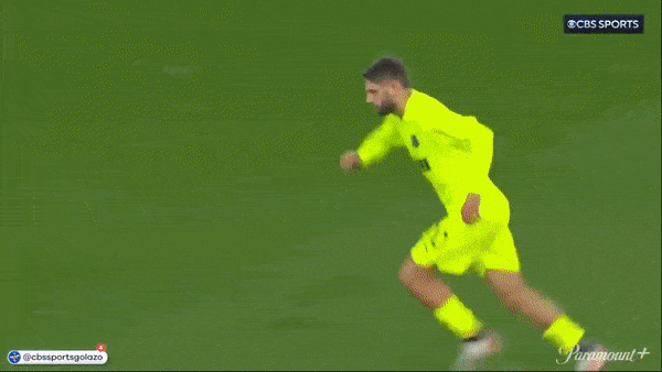 Udinese vs Sassuolo 2-2: Lucca, Pereyra tỏa sáng, Payero bị thẻ đỏ, Berardi chớp thời cơ ghi cú đúp nhờ penalty