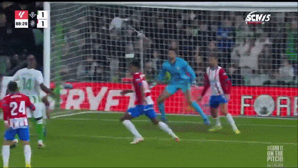 Real Betis vs Girona 1-1: Artem Dovbyk mở bàn trên chấm penalty, German Pezzella sút xa cứu thua đẹp mắt