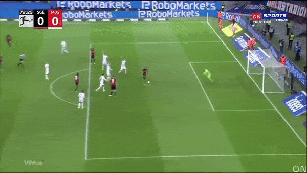 Frankfurt vs Mainz 1-0: VAR bất ngờ công nhận bàn thắng của Mario Gotze, Frankfurt bỏ túi 3 điểm