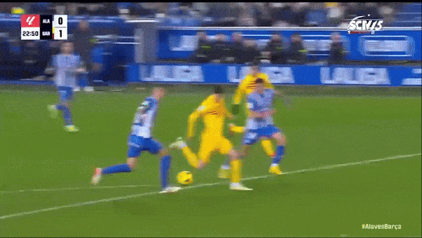 Alaves vs Barcelona 1-3: Omorodion lập công, Lewandowski, Gundogan, Roque lần lượt tỏa sáng đè bẹp đối thủ, Roque nhận thẻ đỏ