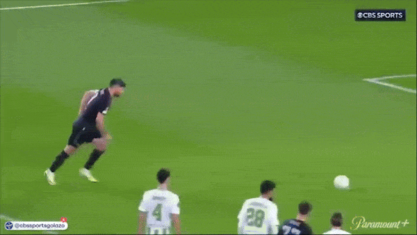 Real Betis vs Dinamo Zagreb 0-1: Bruno Petkovic ghi bàn duy nhất nhờ chấm penalty, giành gọn chiến thắng