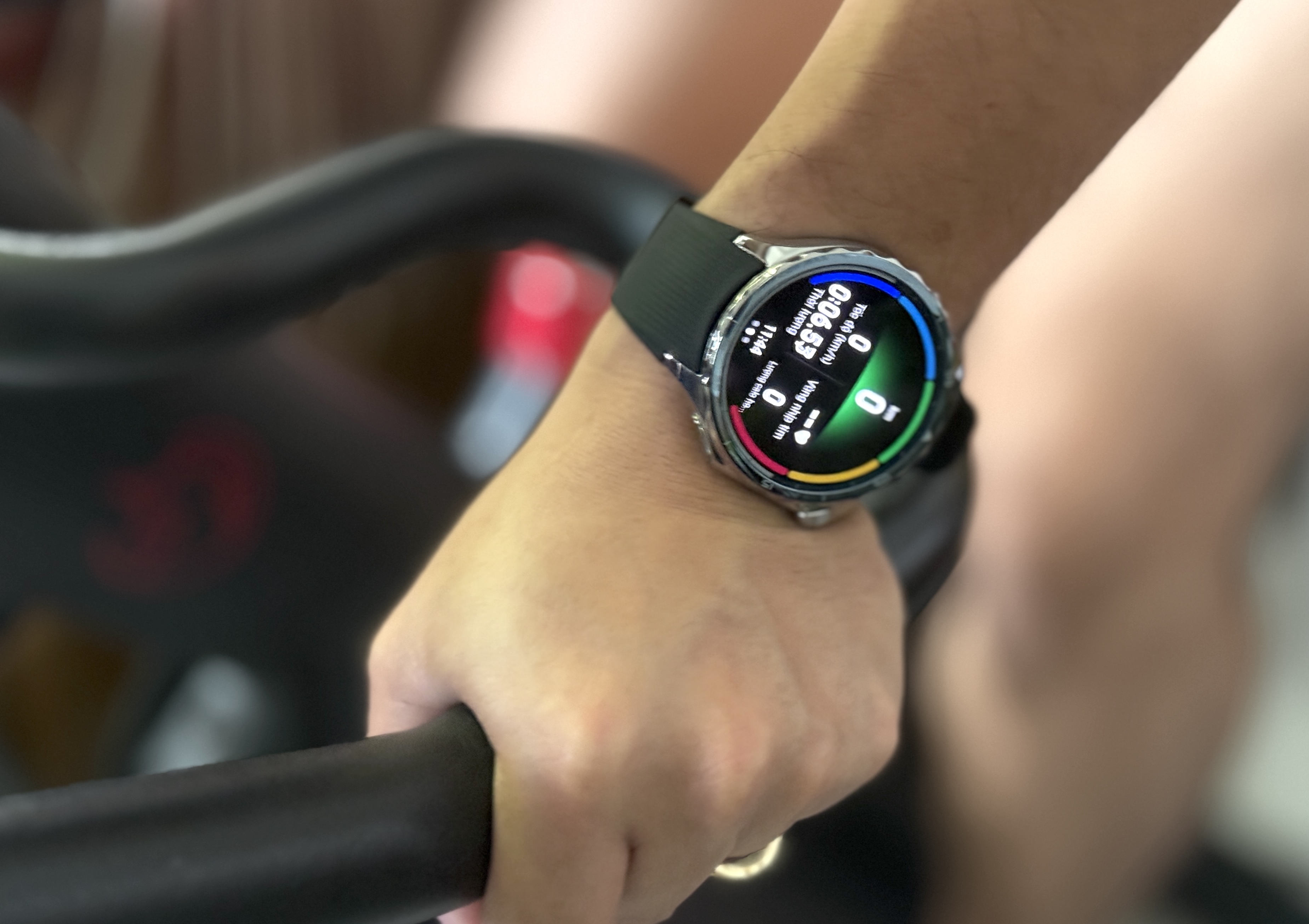 Nhiều ưu điểm trên OPPO Watch X2