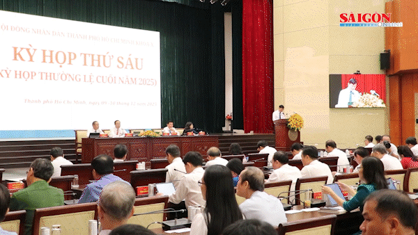 Người dân hoan nghênh "quyết định mang tính lịch sử" của TPHCM