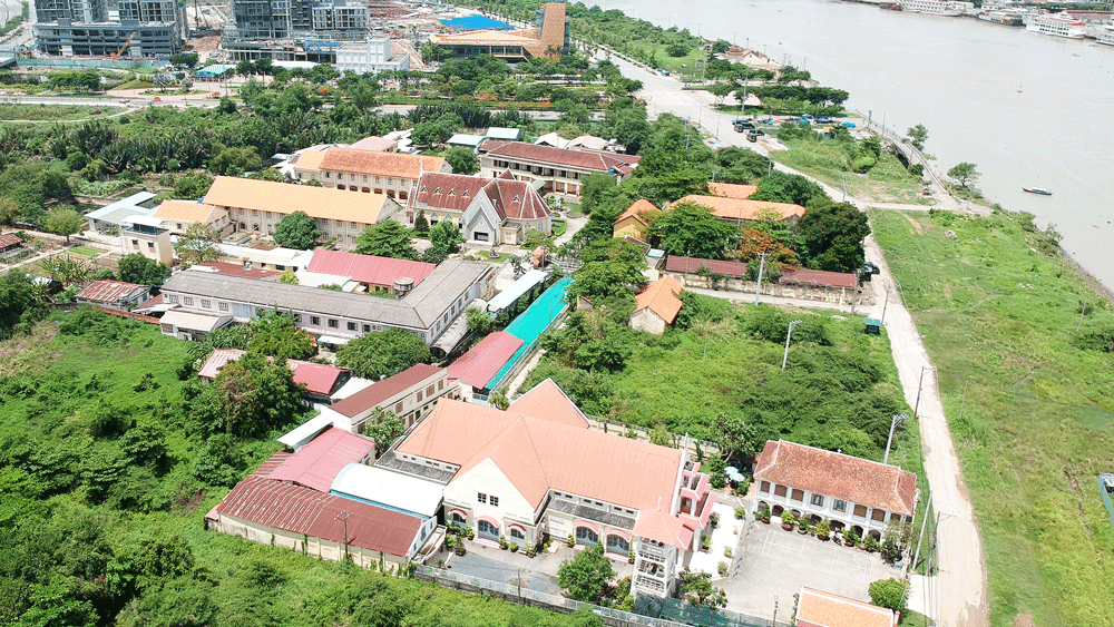 Thu Thiem Congregation of the Lovers of the Holy Cross and Thu Thiem Church in district 2