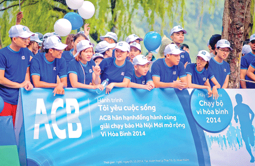 ACB đồng hành cùng giải chạy Báo HàNộimới ảnh 2 ACB đồng hành cùng giải chạy Báo HàNộimới ảnh 2