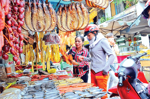 Chợ ngoại ở TPHCM ảnh 2