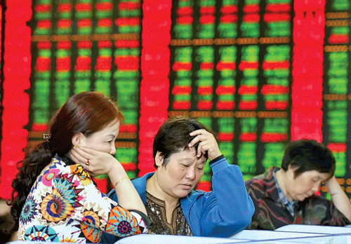 Lao dốc của TTCK Trung Quốc trong tháng 8 đã làm cho nhiều NĐT lao đao.