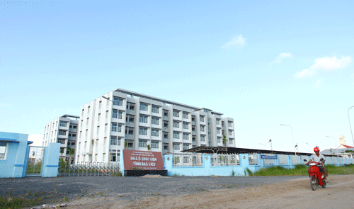 Tỉnh nghèo thích “hoành tráng” ảnh 1