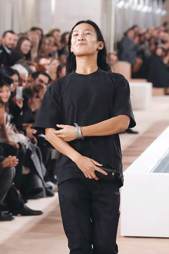 Nhà thiết kế Alexander Wang - 'cục cưng' của làng thời trang hiện đại.