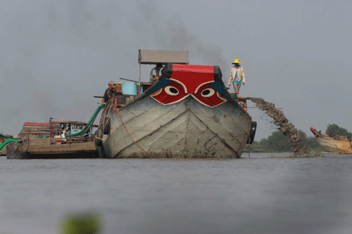 Nhức nhối nạn cát tặc lộng hành ảnh 1 Nhức nhối nạn cát tặc lộng hành ảnh 1