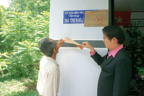 Tham gia công tác xã hội từ thiện, trao tặng nhà tình thương cũng là hoạt động thường xuyên của Đại Đồng Tiến. Tham gia công tác xã hội từ thiện, trao tặng nhà tình thương cũng là hoạt động thường xuyên của Đại Đồng Tiến.