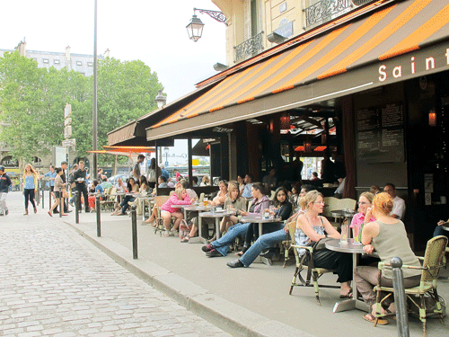 Cầu Millau nhìn lên từ thung lũng. Một góc phố với kiến trúc cổ kính. Thị tứ vùng quê yên bình. Cây cổ thụ được bảo tồn trên đường phố. Nhà cổ phương Nam. Phút thư giãn của khách lãng du. Một điểm bán hàng lưu động. Bán hàng ăn ngoài trời phục vụ khách du lịch sinh thái.