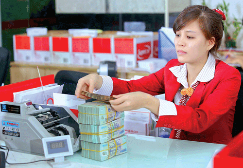 Chính sách tiền tệ điều hành theo hướng kiểm soát lạm phát, ổn định kinh tế vĩ mô. Ảnh: LONG THANH Chính sách tiền tệ điều hành theo hướng kiểm soát lạm phát, ổn định kinh tế vĩ mô. Ảnh: LONG THANH