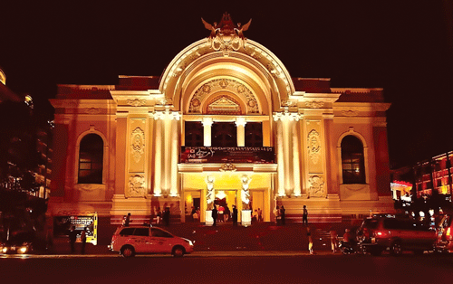 Quang cảnh Nhà hát TPHCM. Quang cảnh Nhà hát TPHCM.