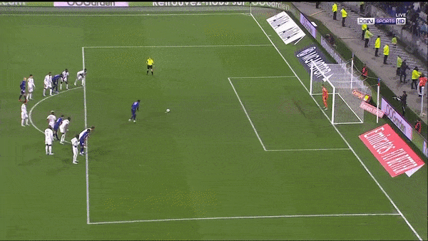 Lyon vs Clermont 0-1: Muhammed Cham ghi bàn duy nhất từ chấm penalty, Clermont bất ngờ hạ Lyon