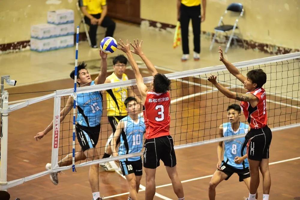 Cúp bóng chuyền Thiên Tân luôn được các đội bóng nghiệp dư và phong trào chờ đợi. Ảnh: DŨNG PHƯƠNG