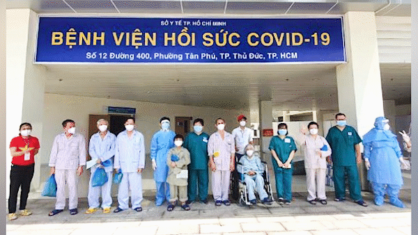 10 bệnh nhân mắc Covid-19 nặng đã khỏe mạnh và được xuất viện
