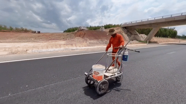 Thông tuyến cao tốc Dầu Giây - Phan Thiết dịp nghỉ lễ 30-4