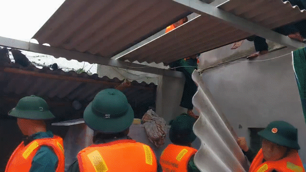 Lốc xoáy gây nhiều thiệt hại tại Thừa Thiên Huế