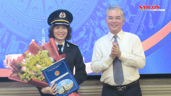 Bản tin tối 21-3: Giá xăng dầu đồng loạt tăng mạnh; Dàn cảnh cướp tài sản du khách