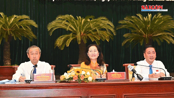 Bản tin trưa 11-12: TPHCM phân cấp 18 lĩnh vực; Hỗ trợ 100% học phí năm học 2024-2025