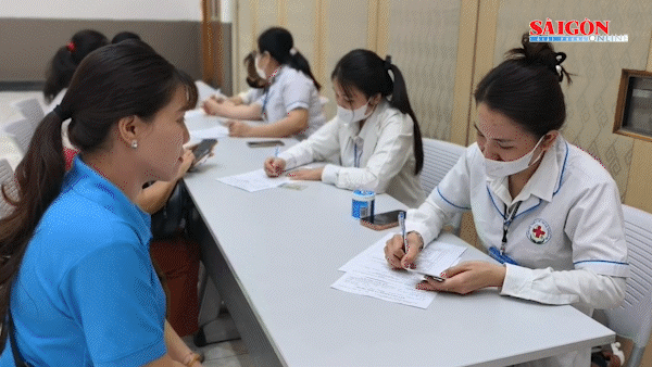 Đưa dịch vụ y tế đến gần hơn với nữ công nhân, đoàn viên