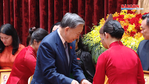 Tổng Bí thư, Chủ tịch nước Tô Lâm gặp gỡ đại biểu đồng bào thiểu số