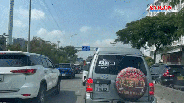 Ùn ứ giao thông cữa ngõ phía Đông TPHCM trong ngày đầu nghỉ lễ