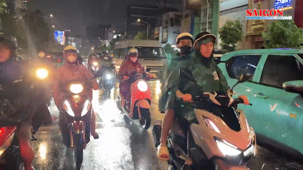 Mưa to diện rộng từ Trung bộ đến Nam bộ