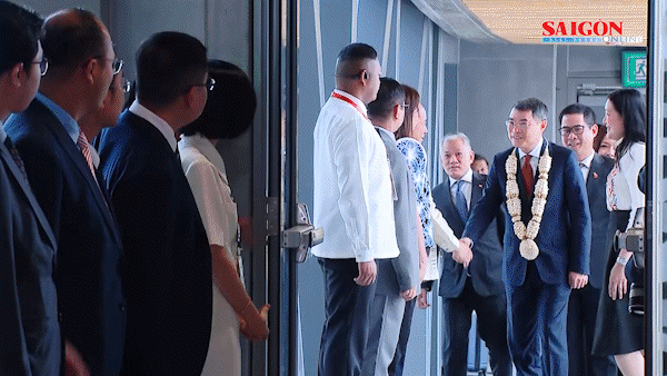 Thủ tướng Lê Minh Hưng đến Philippines dự Hội nghị Cấp cao ASEAN lần thứ 48