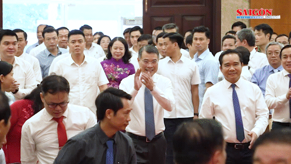 Thủ tướng Lê Minh Hưng phát động phong trào thi đua "Quyết tâm thực hiện thắng lợi mục tiêu tăng trưởng bền vững 2 con số"