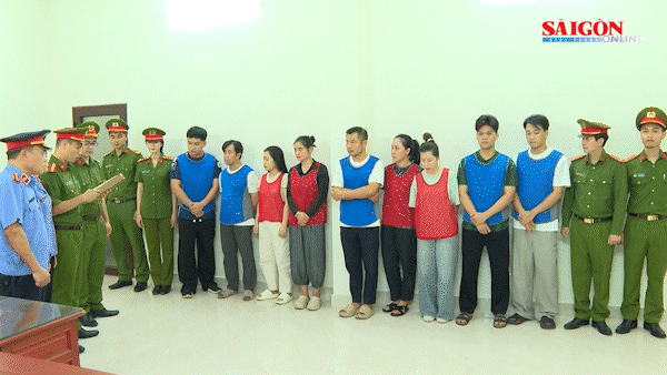 Triệt phá đường dây buôn lậu kim cương xuyên quốc gia