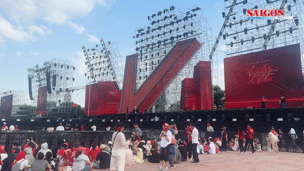 Triệu trái tim bạn trẻ náo nức trước giờ G concert “Tổ quốc trong tim”