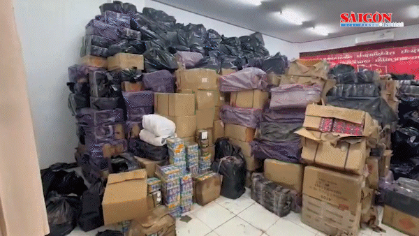 Đột kích nhiều kho hàng ở biên giới Việt - Lào, thu giữ 30 tấn pháo lậu