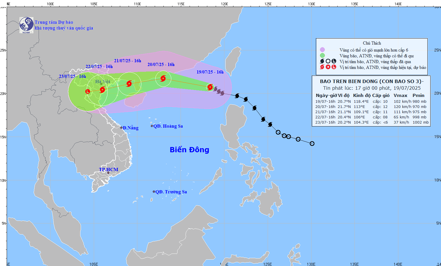 Dự báo hướng di chuyển của bão số 3 do Trung tâm Dự báo Khí tượng - thủy văn quốc gia phát lúc 17 giờ ngày 19-7-2025