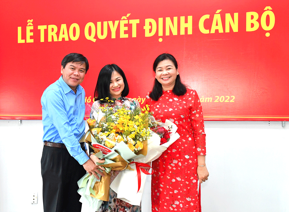 Bà Phạm Thị Vân Anh giữ chức vụ Phó Tổng Biên tập Báo Phụ nữ TPHCM ảnh 2