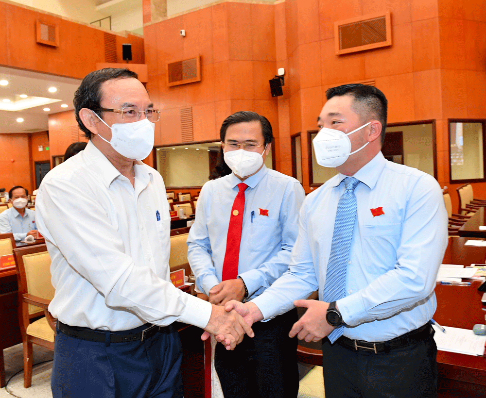 HCMC  considers specific policies on grassroots healthcare facilities  ảnh 2