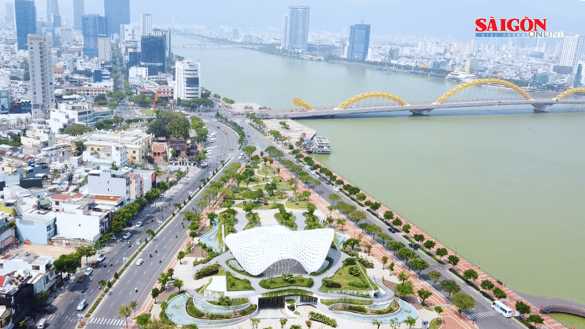 Đà Nẵng thiết lập 4 khu vực được phép bay dành cho drone, dù lượn