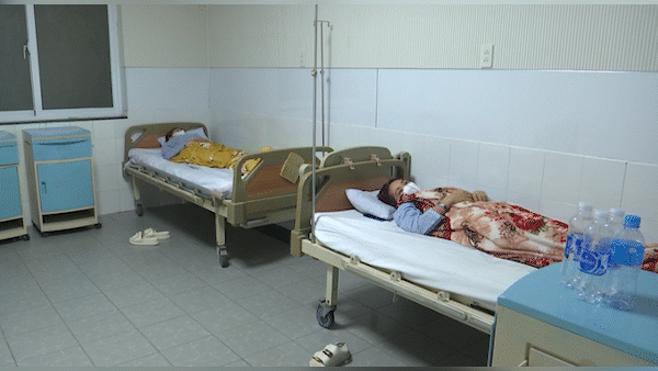 Bình Thuận: Gần 50 du khách nghi ngộ độc thực phẩm tại Mũi Né