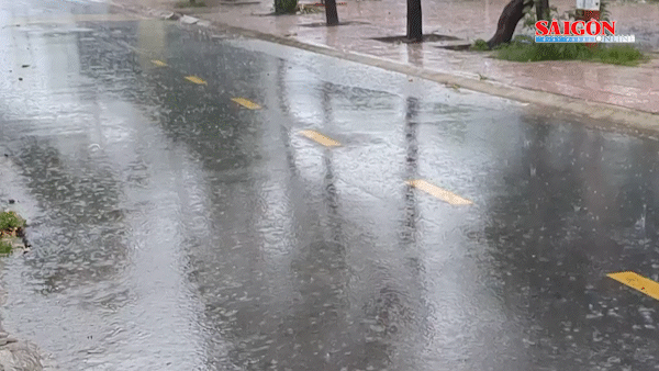 Ít nhất 1 cơn bão 'đổ bộ' Việt Nam trong tháng 10 