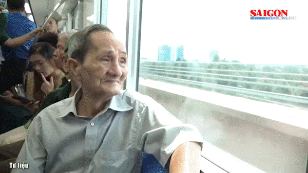 Podcast bản tin tối 13-12: Hành khách có thể quét CCCD, Mastercard đi Metro số 1 miễn phí; Lốc xoáy làm sập, tốc mái 64 căn nhà, 1 người bị thương