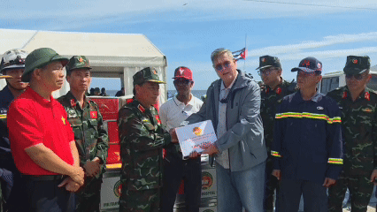 Món quà nghĩa tình trao tặng nhân dân Venezuela